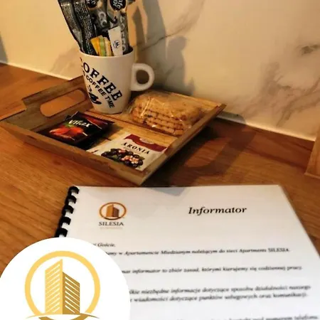 Miedziany شقة تخه